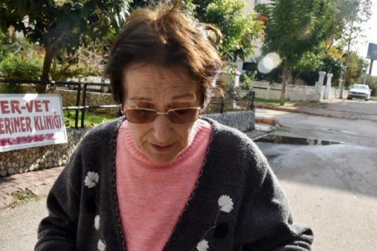 78 yaşındaki kadın, kapka&ccedil;&ccedil;ılara &ccedil;antasını kaptırmadı