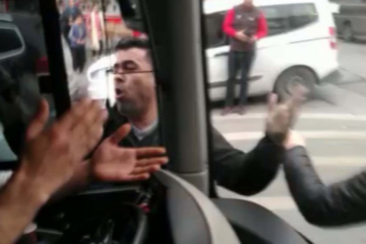 İETT otob&uuml;s&uuml;nden korku dolu anlar