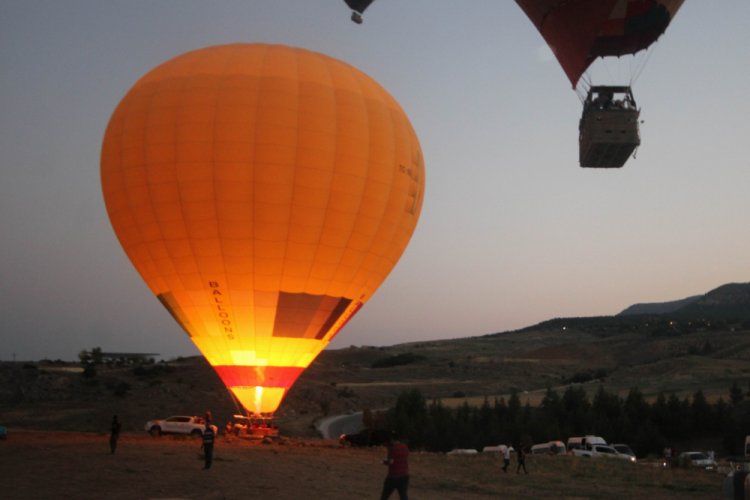 35 bin yama&ccedil; paraş&uuml;t&uuml;, 50 bine yakın balon u&ccedil;uşu yapıldı