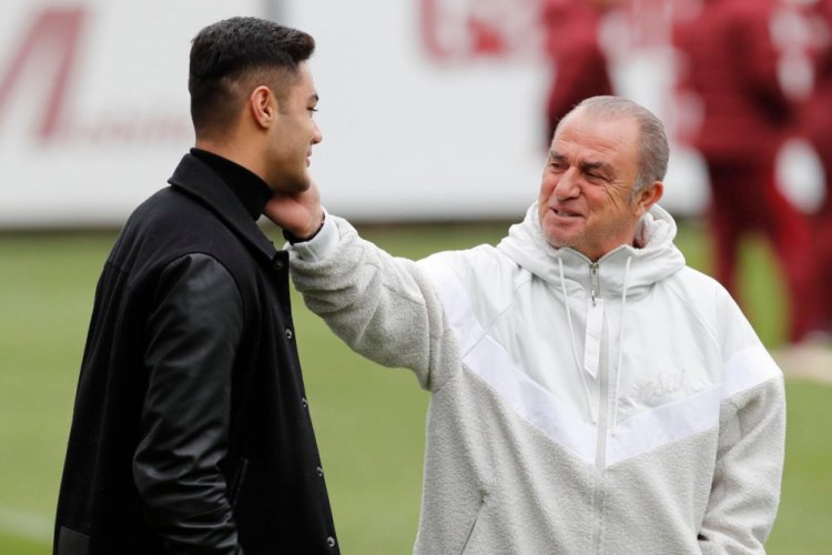Ozan Kabak, Galatasaray antrenmanını ziyaret etti