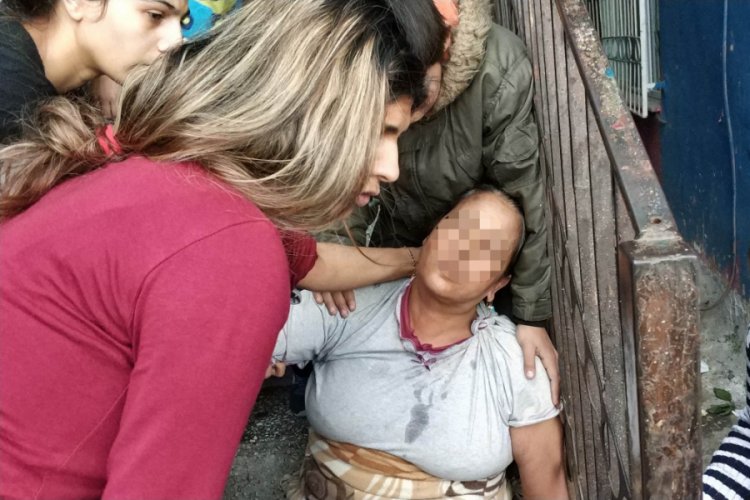 Evi yakanı bulun diye feryat edip bayıldı, evi yaktığı i&ccedil;in g&ouml;zaltına alındı