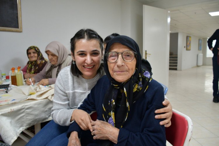Huzurevi sakinlerine moral etkinliği