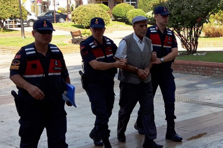 Oğlunu &ouml;ld&uuml;ren baba hakim karşısında
