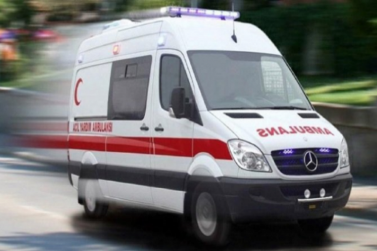 Tartıştığı kişiyi boğazından bı&ccedil;aklayıp ka&ccedil;tı