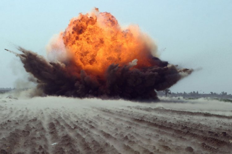 Afganistan'da art arda patlama