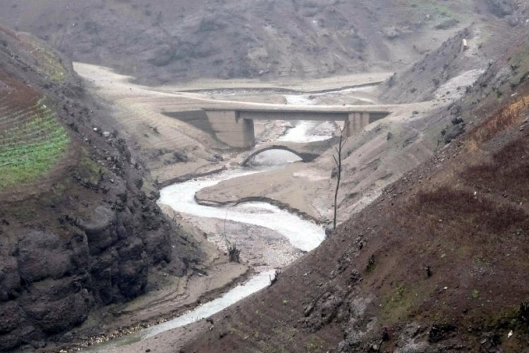 Yuvacık Barajı'nda su seviyesi y&uuml;zde 18'e d&uuml;şt&uuml;