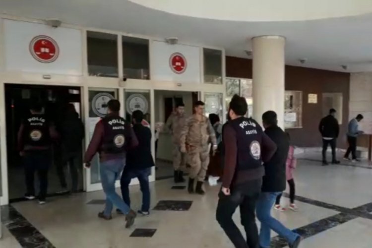 Trafik kazasının cinayet olduğunu ortaya &ccedil;ıktı