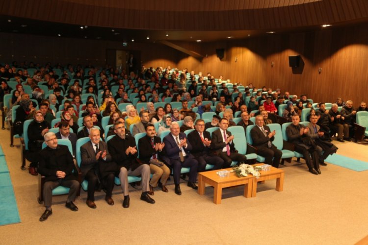 Yozgat'ta 'Gitme Ey Yolcu' tiyatro oyunu sergilendi