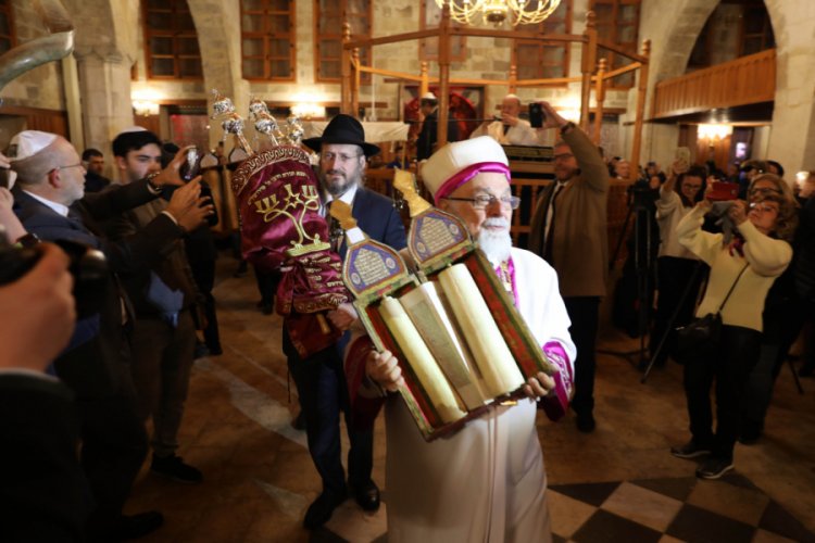Gaziantep Sinagogu 40 yıl sonra Hanuka Bayramı'nda a&ccedil;ıldı