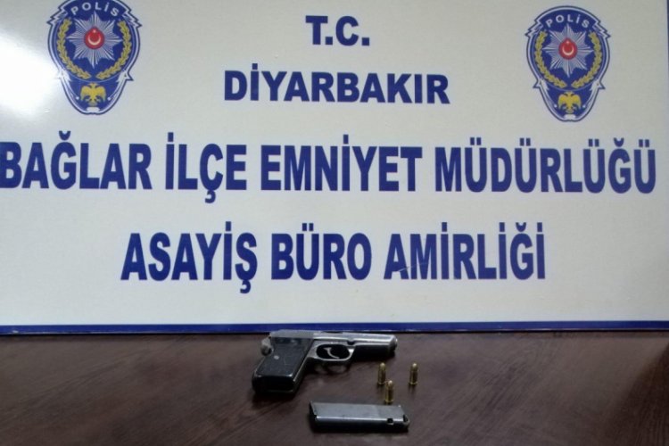 Kız ka&ccedil;ıralım derken bacağından vuruldu