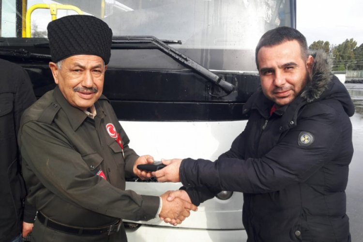 Gazinin d&uuml;ş&uuml;rd&uuml;ğ&uuml; c&uuml;zdanı, otob&uuml;s şof&ouml;r&uuml; buldu