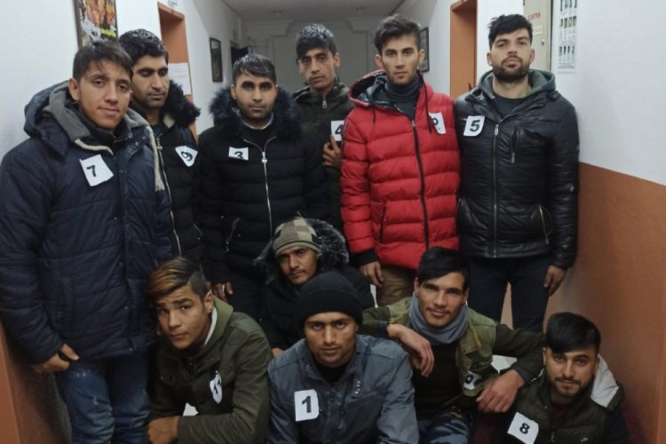 11 ka&ccedil;ak g&ouml;&ccedil;men yakalandı