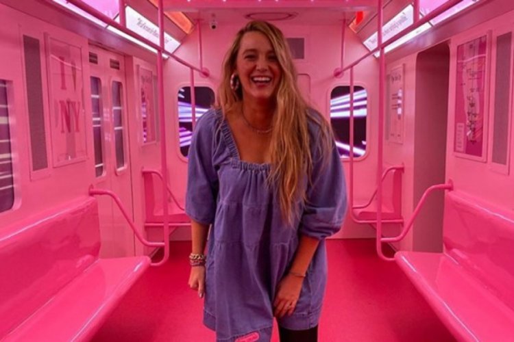 Blake Lively'den doğum sonrası ilk fotoğraflar