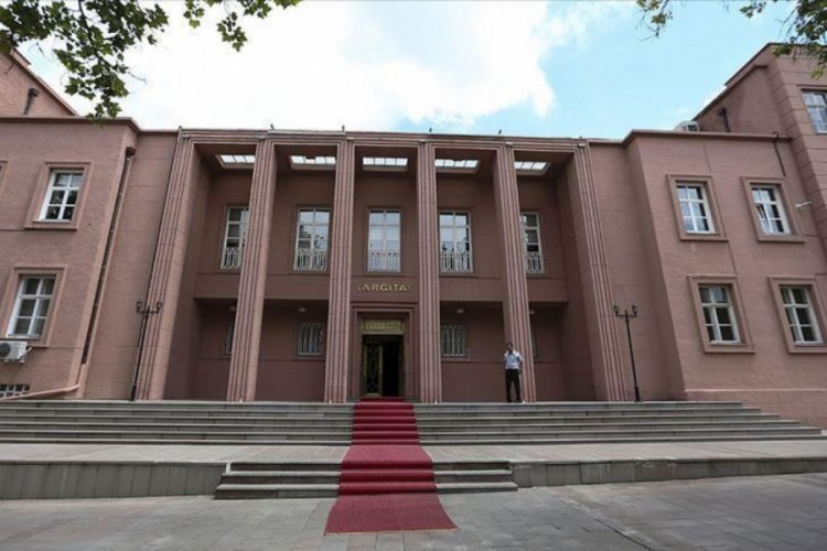 &Uuml;&ccedil; eski Yargıtay &uuml;yesinin hapis cezalarına onama