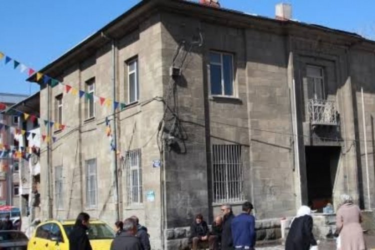 Eski Tekel binası 'K&uuml;lt&uuml;r Evi' oluyor