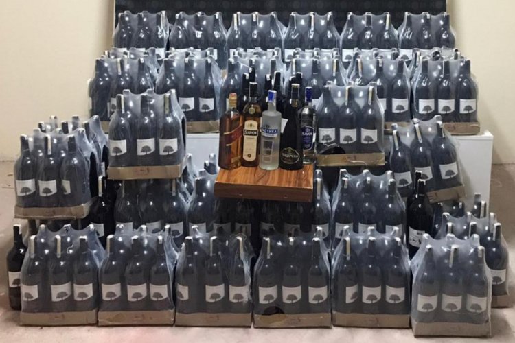 Bursa'da g&uuml;mr&uuml;k ka&ccedil;ağı i&ccedil;ki ele ge&ccedil;irildi