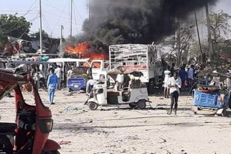 Somali'de bombalı saldırı: 2'si T&uuml;rk 80 kişi &ouml;ld&uuml;
