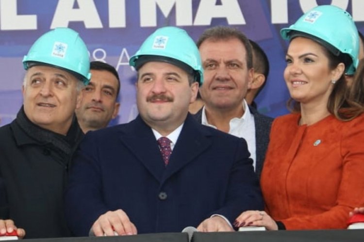 Bakan Varank: Yerli otomobil ile 60 yıllık hayal ger&ccedil;ek oldu