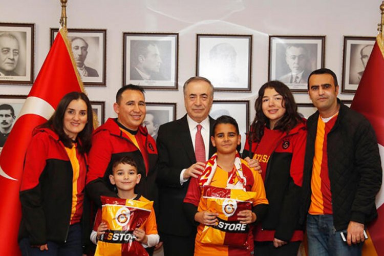 Minik taraftar, Mustafa Cengiz'le bir araya geldi