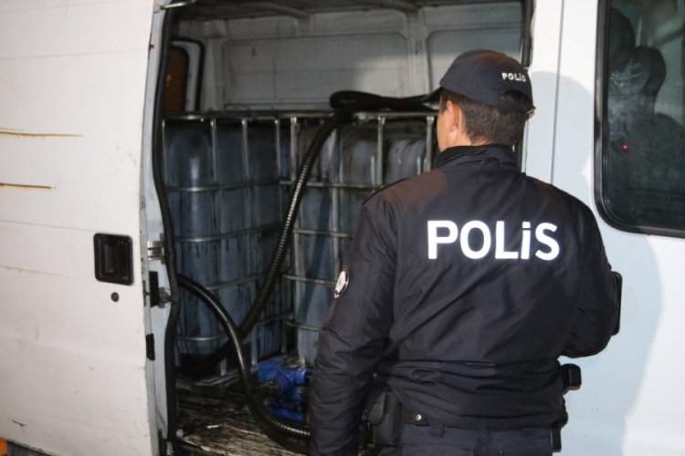 Narkotik denetiminde karışımlı ka&ccedil;ak akaryakıt ele ge&ccedil;irildi