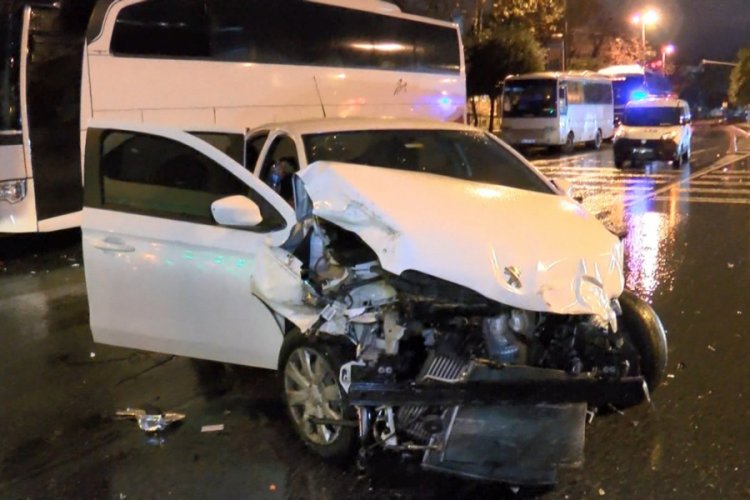 Alkoll&uuml; s&uuml;r&uuml;c&uuml; makas attı, faciadan d&ouml;n&uuml;ld&uuml;
