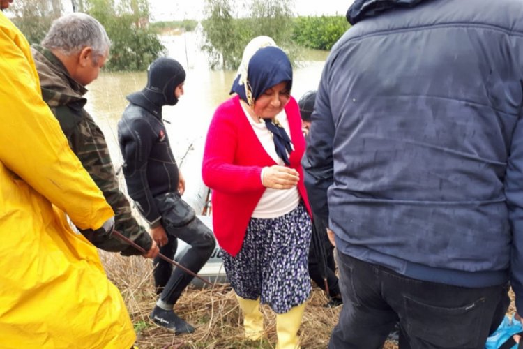 Selde mahsur kalan karı koca kurtarıldı