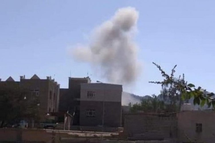Yemen'de askeri mezuniyet t&ouml;renine saldırı: 7 &ouml;l&uuml;