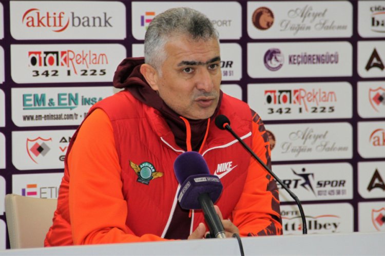 Mehmet Altıparmak: "Futbolda bazen tek pozisyonla 3 puan alıyorsun"