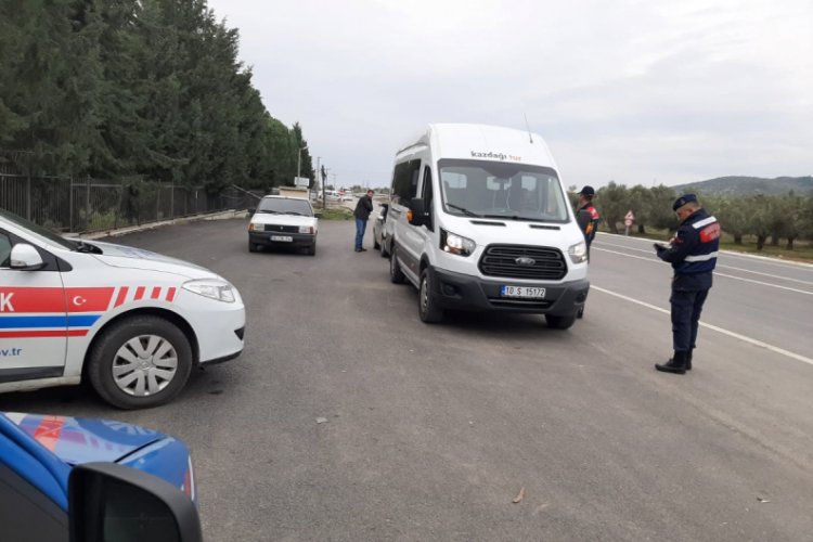 Jandarma aranan 27 kişiyi yakaladı