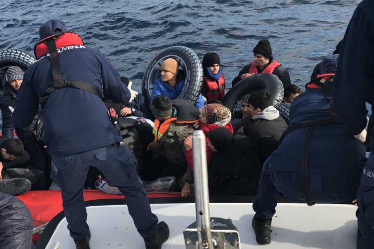 &Ccedil;anakkale'de 328 ka&ccedil;ak g&ouml;&ccedil;men yakalandı