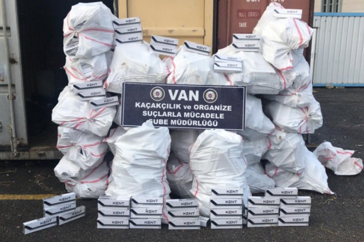 189 bin paket ka&ccedil;ak sigara ele ge&ccedil;irildi