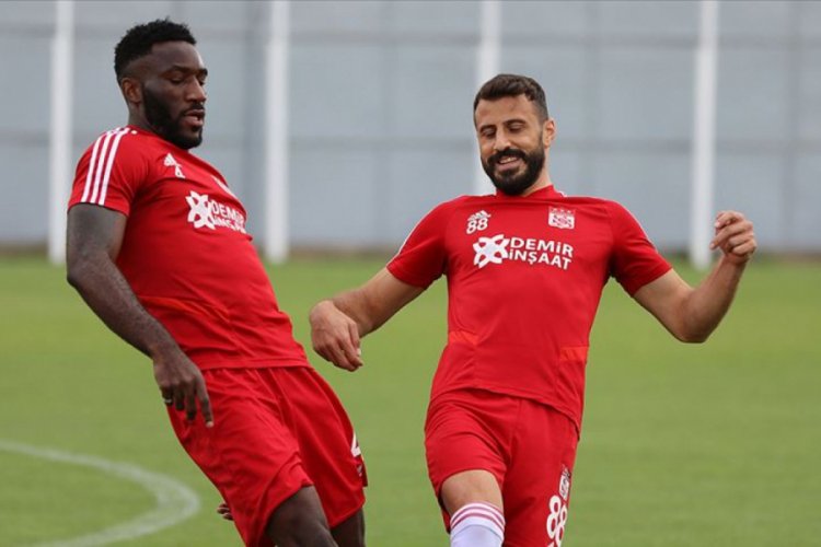 Lider Sivasspor'un istikrar abideleri Caner ve Appindangoye