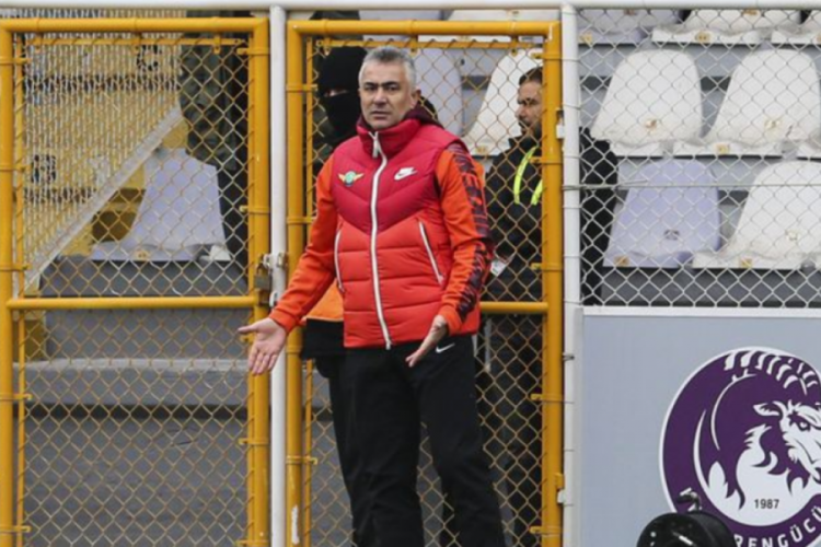 Akhisarspor kahroldu