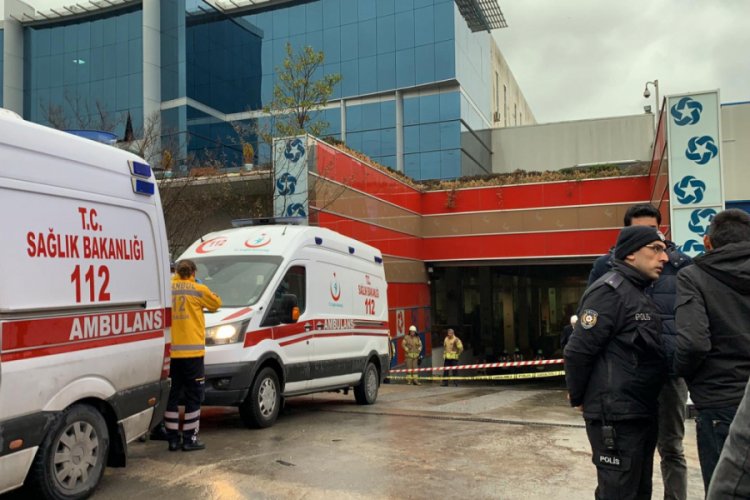 Cam fabrikasında kazan patladı: 1 &ouml;l&uuml;, 7 yaralı