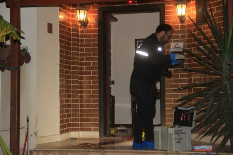 Katil, doktorun kayınvalidesinin de başına silah dayayıp tetik d&uuml;ş&uuml;rm&uuml;ş