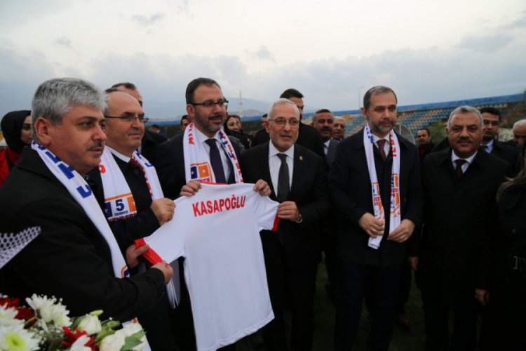 Bakan Kasapoğlu: "Sporu tabana yayma noktasında &ccedil;alışmaları ve gayretleri daha yukarılara taşıyacağız"