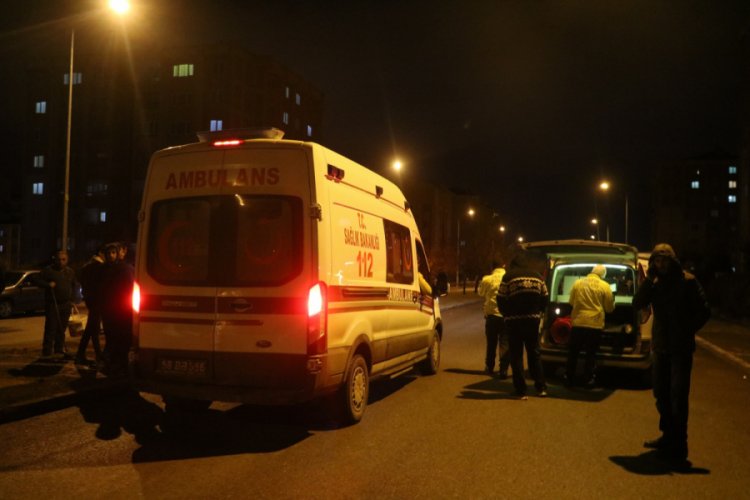 Hafif ticari aracın &ccedil;arptığı &ouml;ğrenci ağır yaralandı