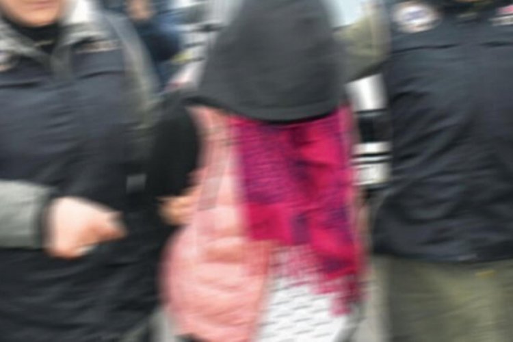 Kayıp olarak aranan başhemşire &ouml;rg&uuml;t kampında &ccedil;ıktı