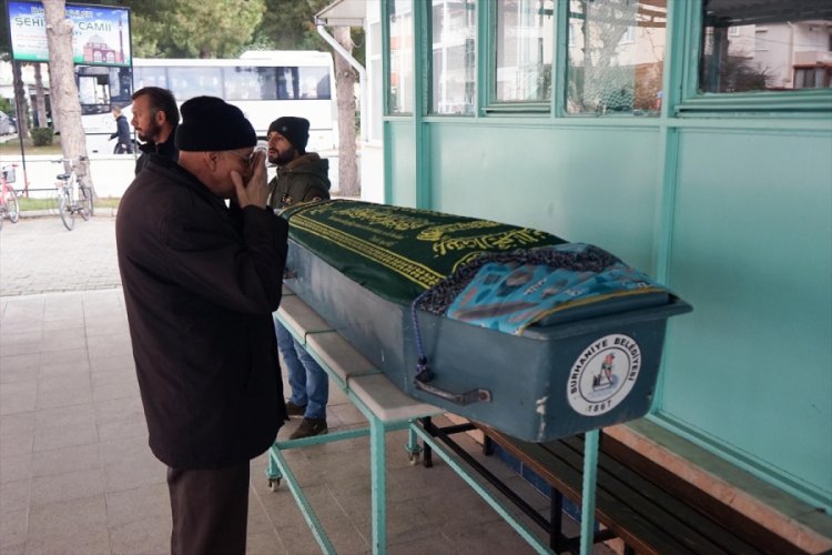 Boş zannedilen silahla &ouml;ld&uuml;r&uuml;len gen&ccedil; kız toprağa verildi