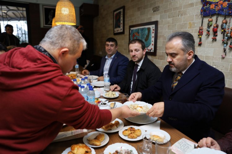 Bursa'daki bu kafede men&uuml;den servise her şey &ccedil;ok &ouml;zel