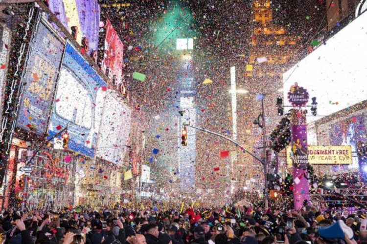 New York, Times Meydanı'nda yeni yıl kutlandı