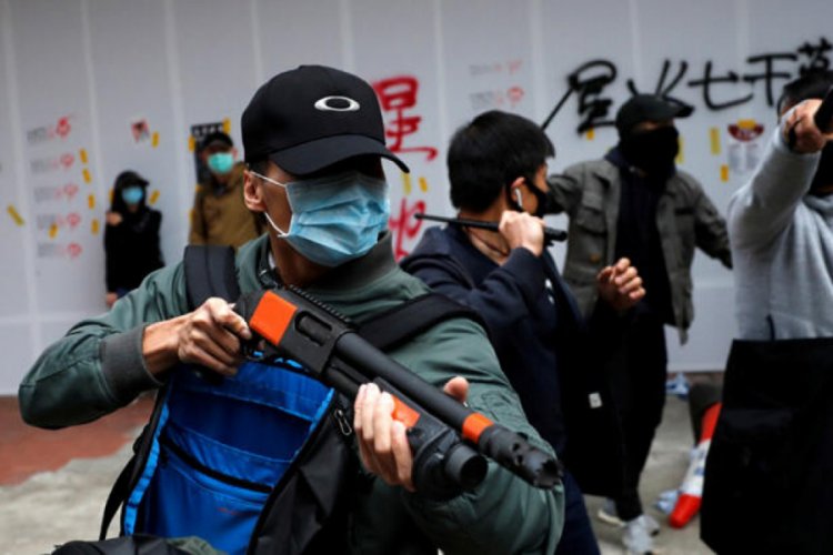 Hong Kong'da yeni yıl protestolarla başladı