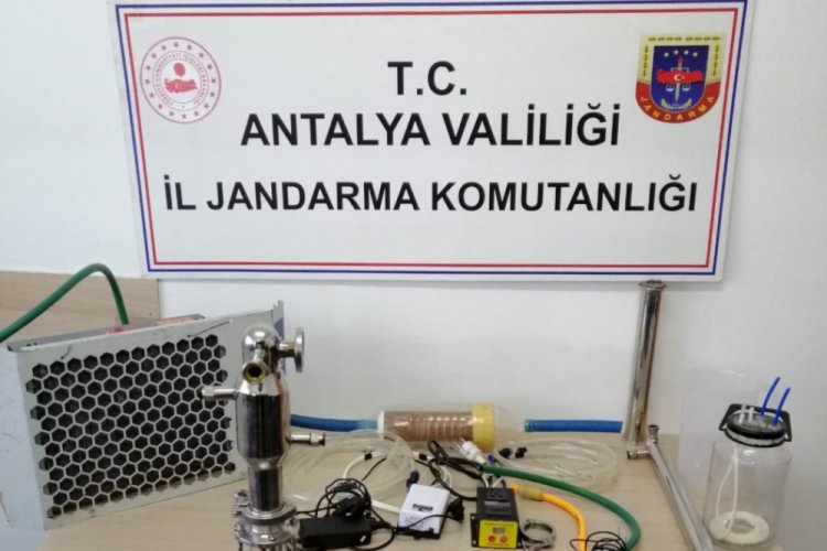 Sosyal medyada sahte i&ccedil;ki yapımını anlatan ş&uuml;pheli yakalandı