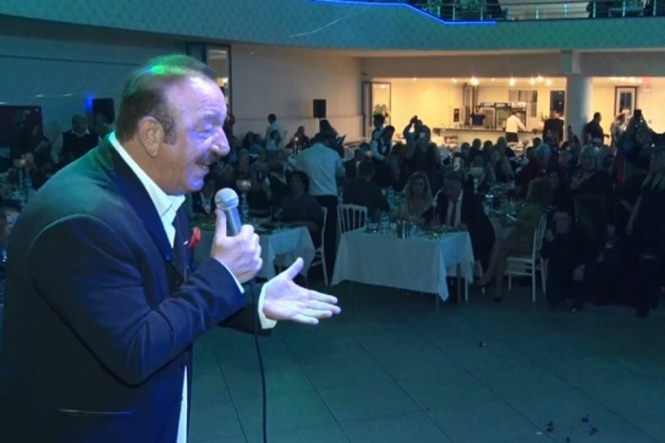 Nejat Alp 50. sanat yaşını Bursa'da kutladı