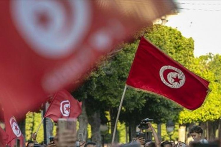 Tunus'ta kabine listesi Cumhurbaşkanı'na sunuldu