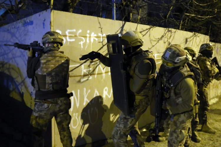 Yabancı uyruklu sokak satıcılarına operasyon