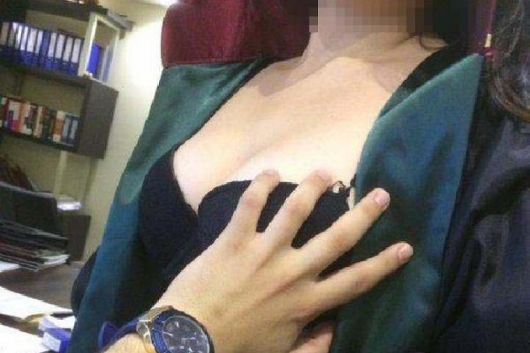 C&uuml;bbeli erotik pozlar Adana Barosu'nu karıştırdı