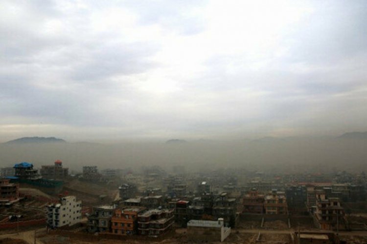 Afganistan'da hava kirliliği i&ccedil; savaştan fazla can alıyor