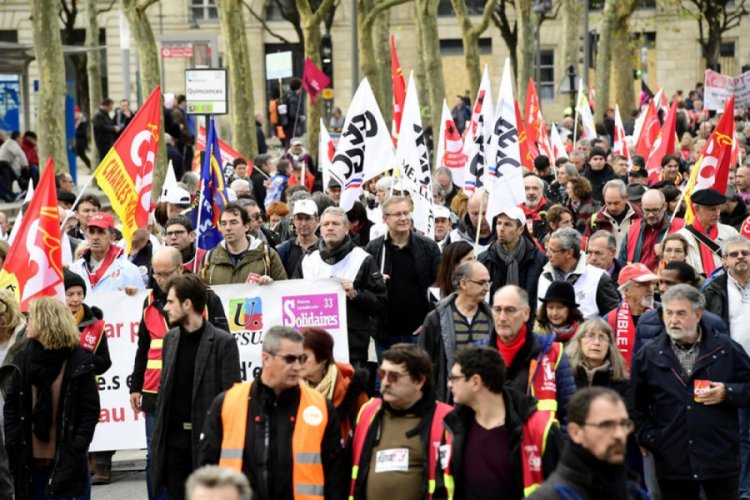 Fransa, tarihinin grev rekorunu kırdı