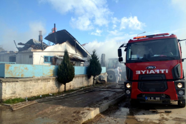 Ailesi hastanedeyken evinde &ccedil;ıkan yangında &ouml;ld&uuml;